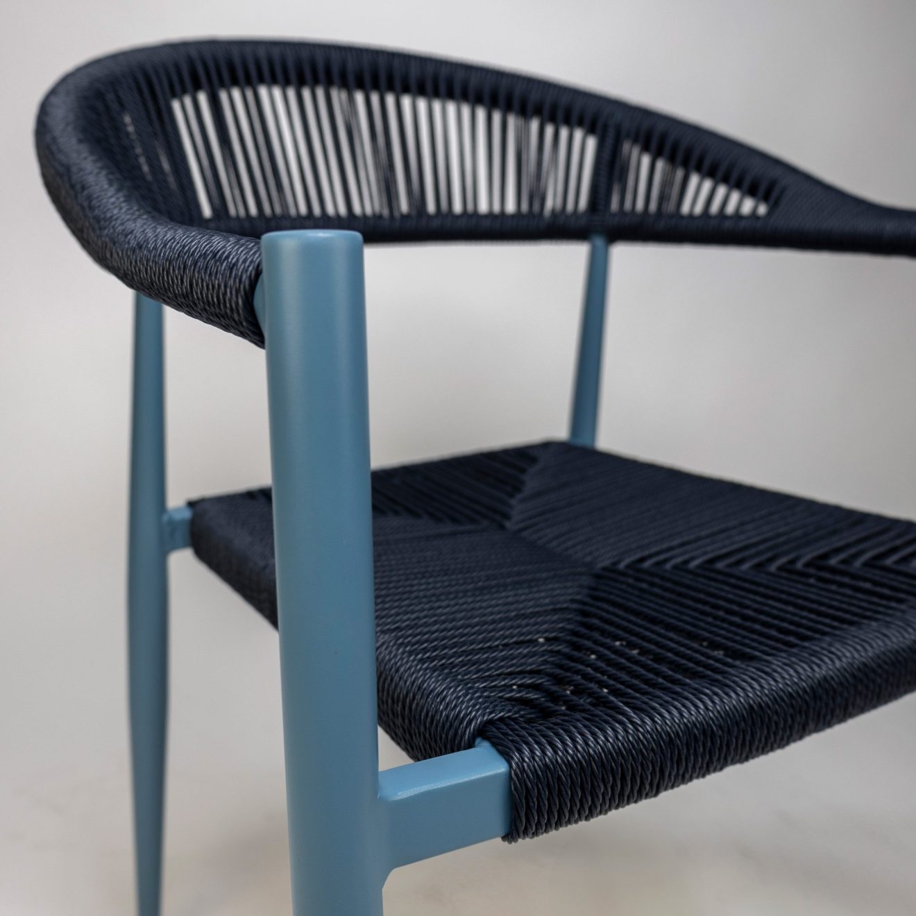 96917370 Terrasstoel Jonah Met Arm Blauw Navy 5hr