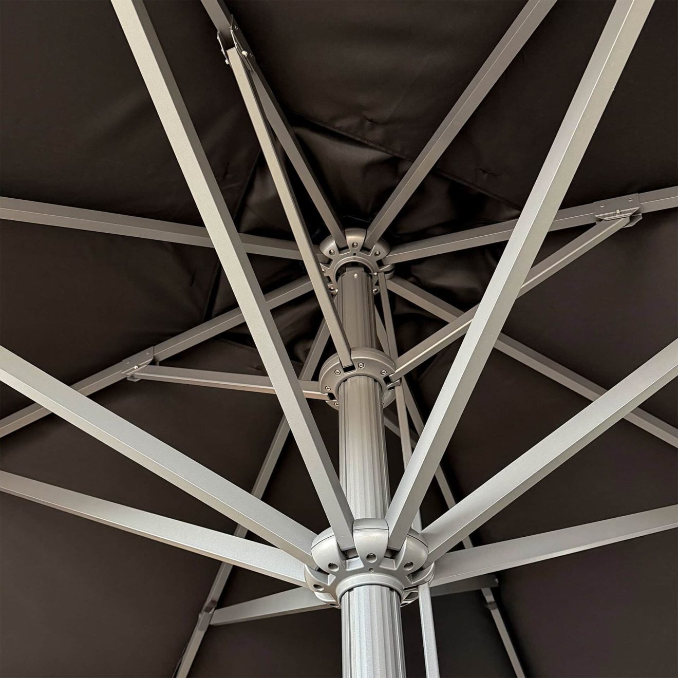 96920770 Parasol Liva2.0 300x300 Zwart Antraciet 4hr